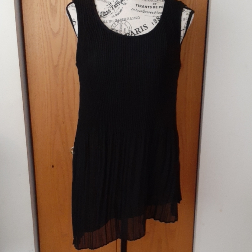 Black Top - Picture 3 of 6
